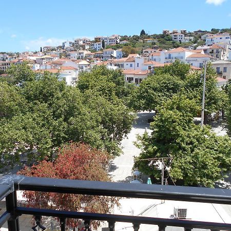 Galaxy Hotel Pylos Exterior foto