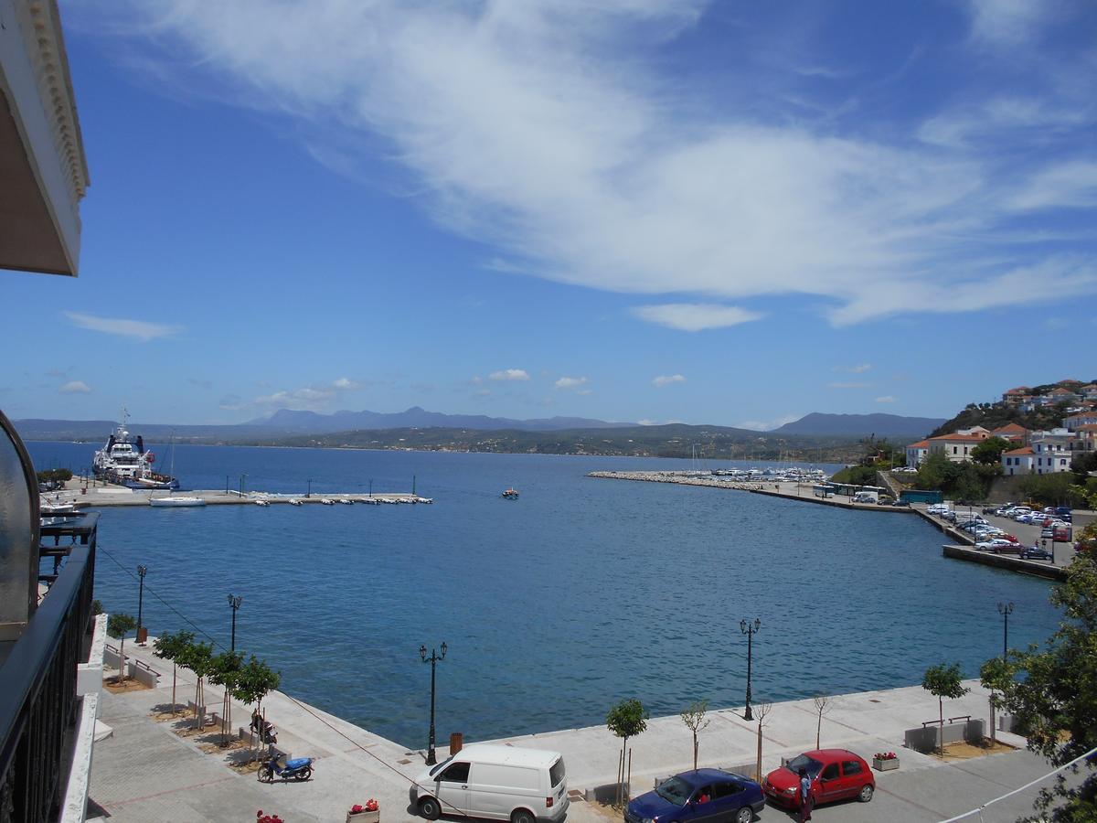 Galaxy Hotel Pylos Exterior foto