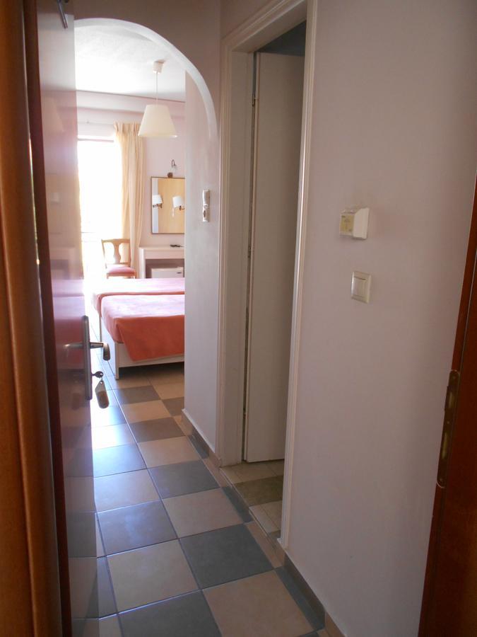 Galaxy Hotel Pylos Exterior foto