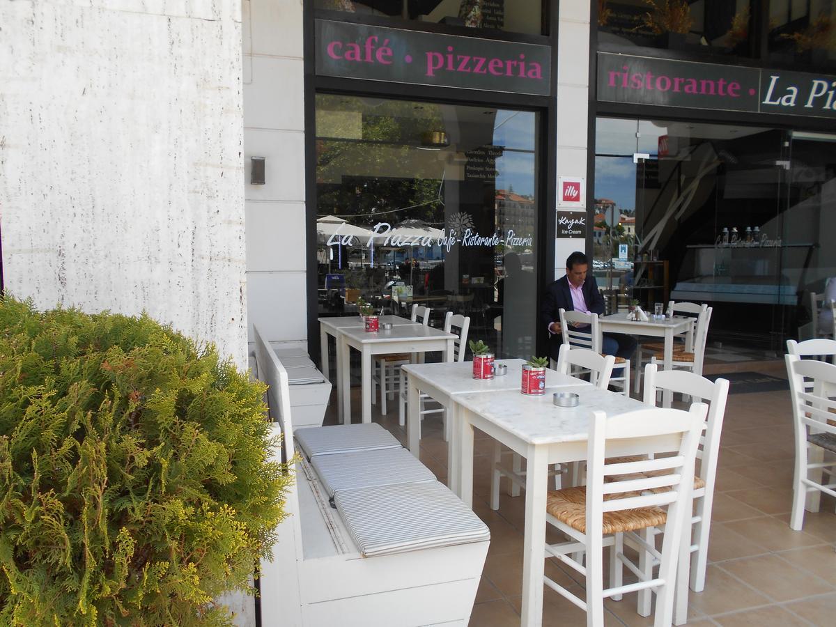Galaxy Hotel Pylos Exterior foto